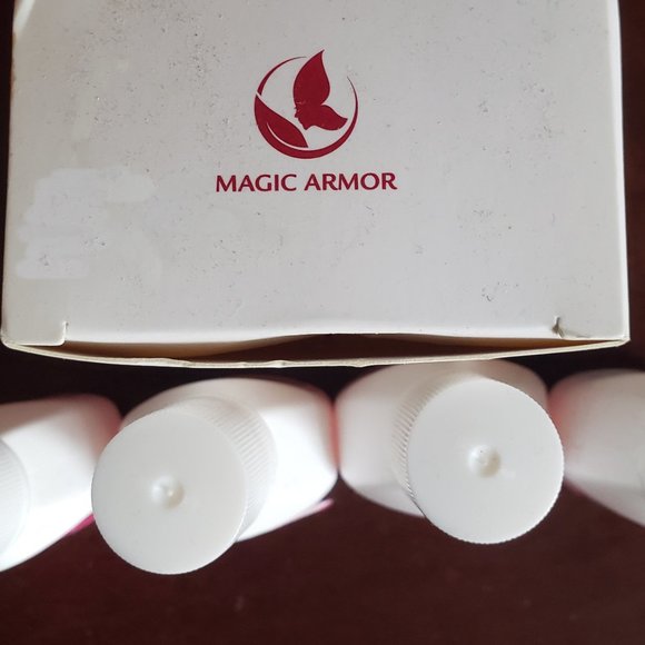 NEW SEALED Little Bottles of Nail Glue - Picture 3 of 7